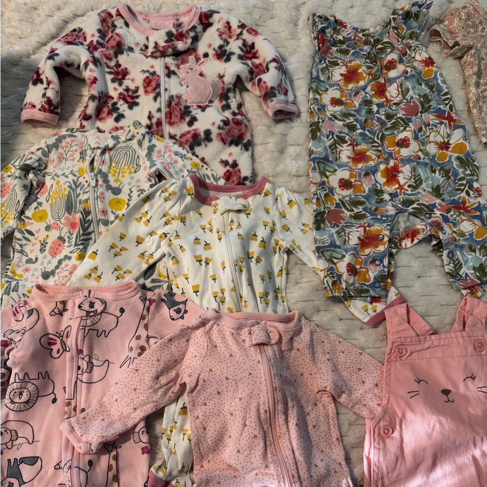 13 pieces - Baby girl lot - newborn-3m
